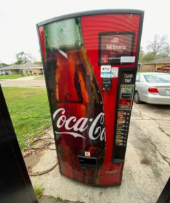 Alternative view of Royal 660 Drink Vending Machine – Refurbished Bottle & Can Vendor